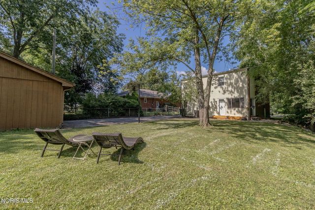 28570 Simmons Road, Perrysburg, OH 43551
