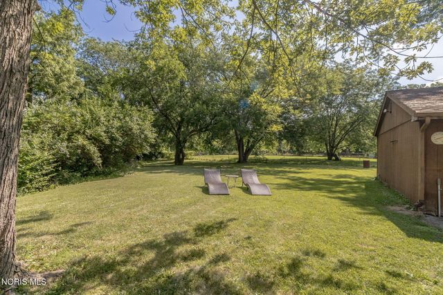 28570 Simmons Road, Perrysburg, OH 43551
