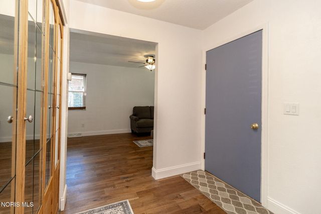 28570 Simmons Road, Perrysburg, OH 43551