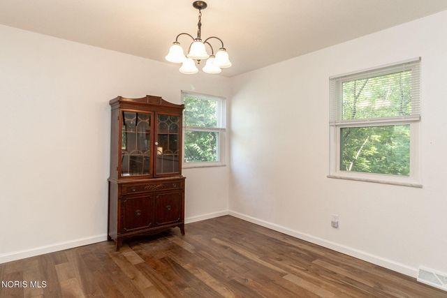 28570 Simmons Road, Perrysburg, OH 43551