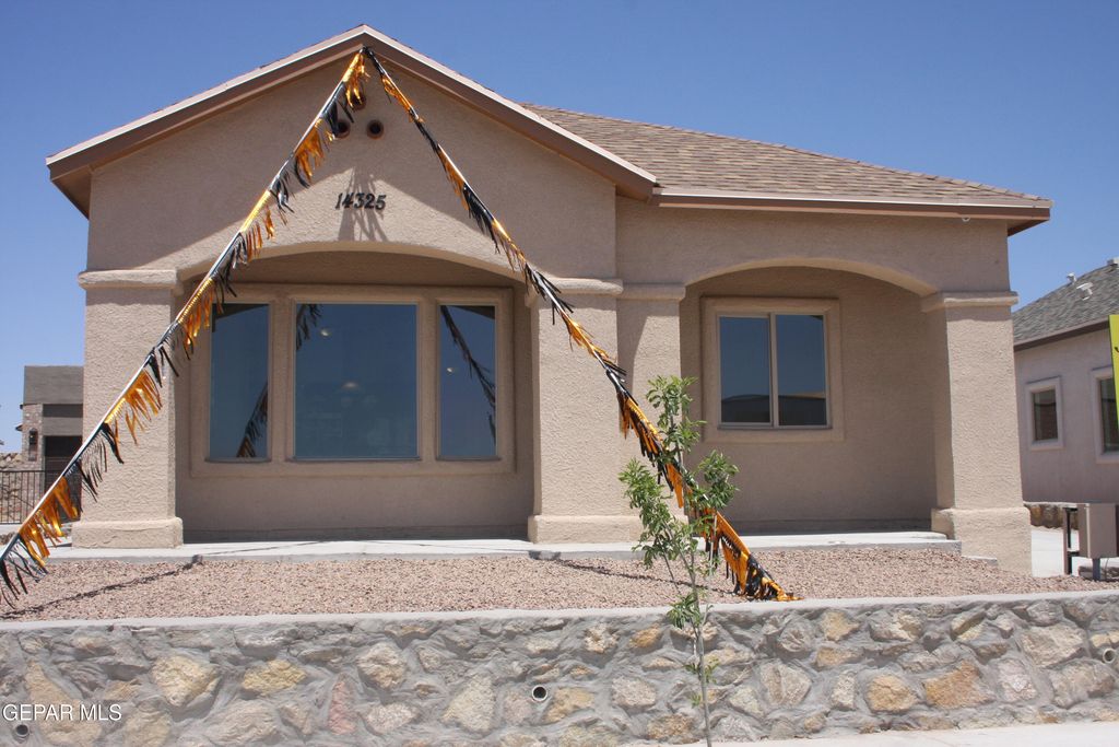13821 PASEO CENTRAL Avenue, El Paso, TX 79928