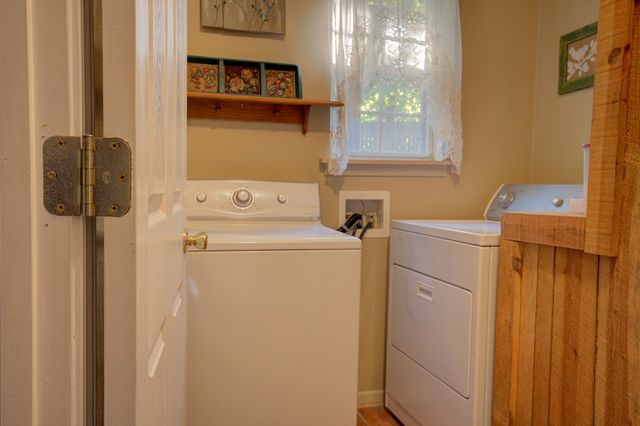 35 Kitchen Way West, Dahlonega, GA 30533
