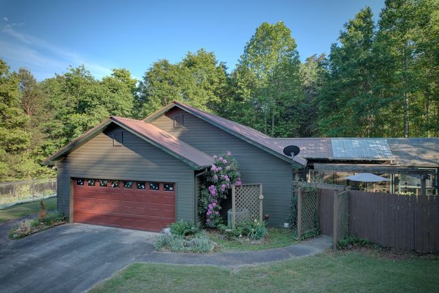 35 Kitchen Way West, Dahlonega, GA 30533