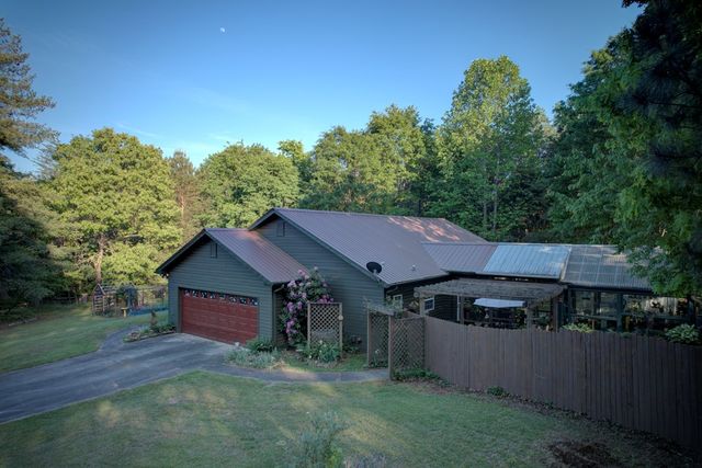 35 Kitchen Way West, Dahlonega, GA 30533