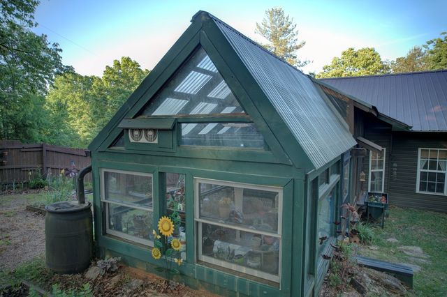 35 Kitchen Way West, Dahlonega, GA 30533