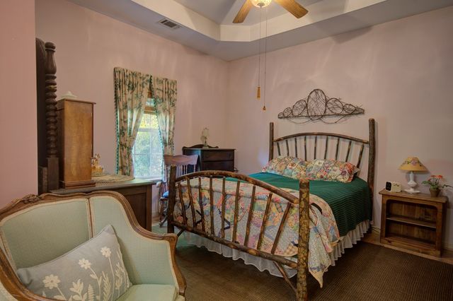 35 Kitchen Way West, Dahlonega, GA 30533