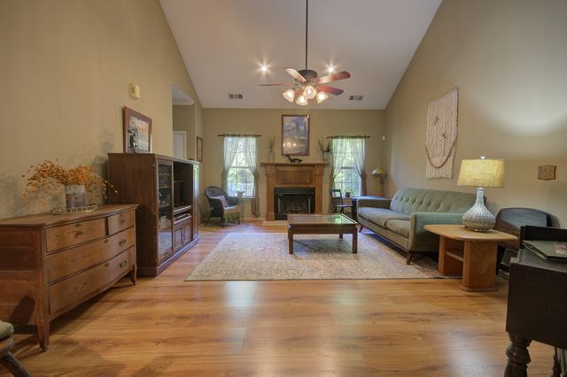 35 Kitchen Way West, Dahlonega, GA 30533