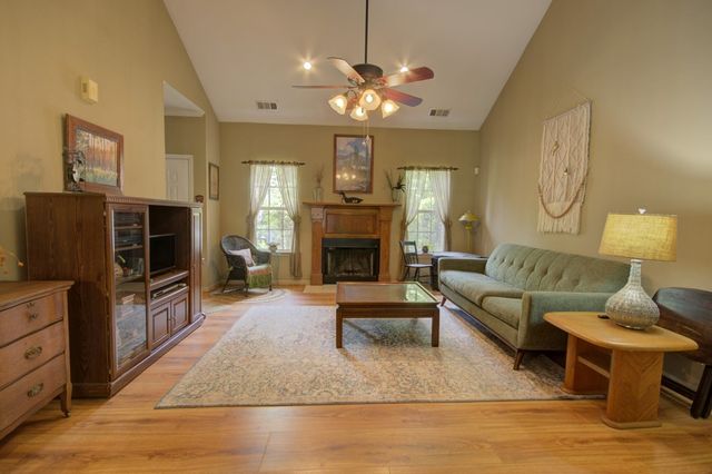 35 Kitchen Way West, Dahlonega, GA 30533