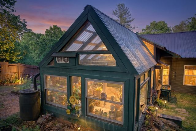35 Kitchen Way West, Dahlonega, GA 30533
