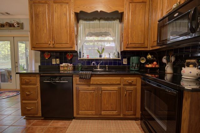 35 Kitchen Way West, Dahlonega, GA 30533