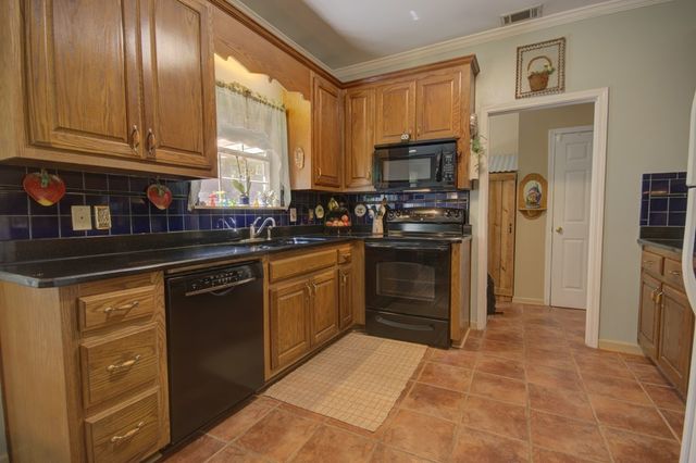 35 Kitchen Way West, Dahlonega, GA 30533