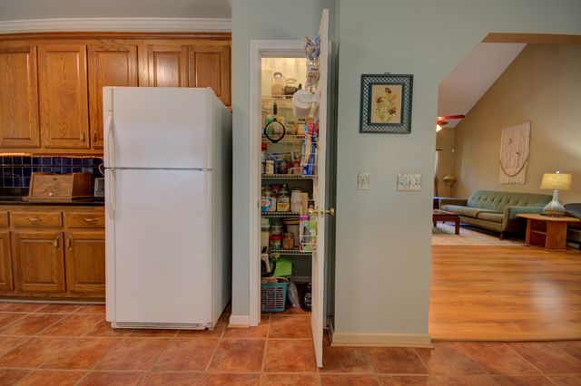 35 Kitchen Way West, Dahlonega, GA 30533