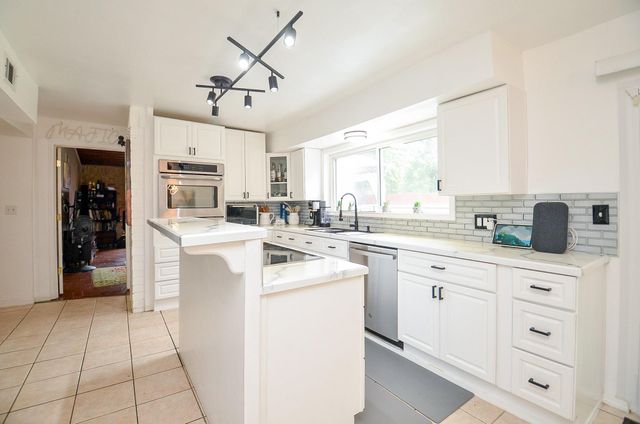 17823 S Cypress Villas Drive, Spring, TX 77379