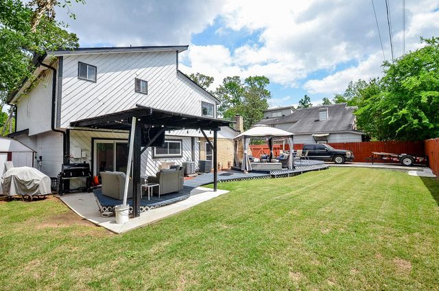 17823 S Cypress Villas Drive, Spring, TX 77379