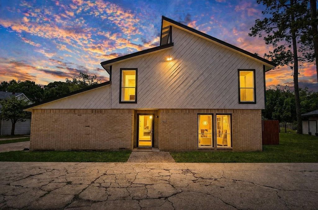 17823 S Cypress Villas Drive, Spring, TX 77379