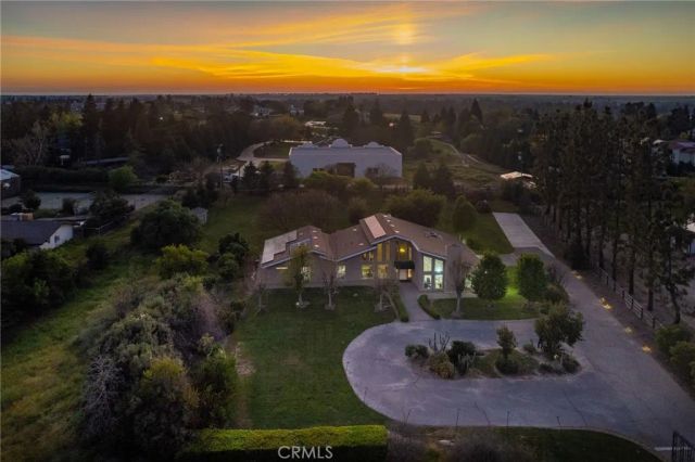 12235 Willow Avenue, Clovis, CA 93619