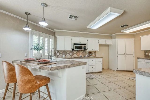 12235 Willow Avenue, Clovis, CA 93619
