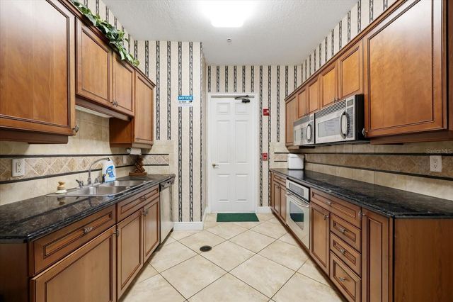 8137 MIRAMAR WAY, Lakewood Ranch, FL 34202