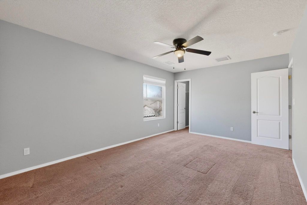 Image 33 of property listing at 3330 Campfire Street SW, Los Lunas, NM 87031