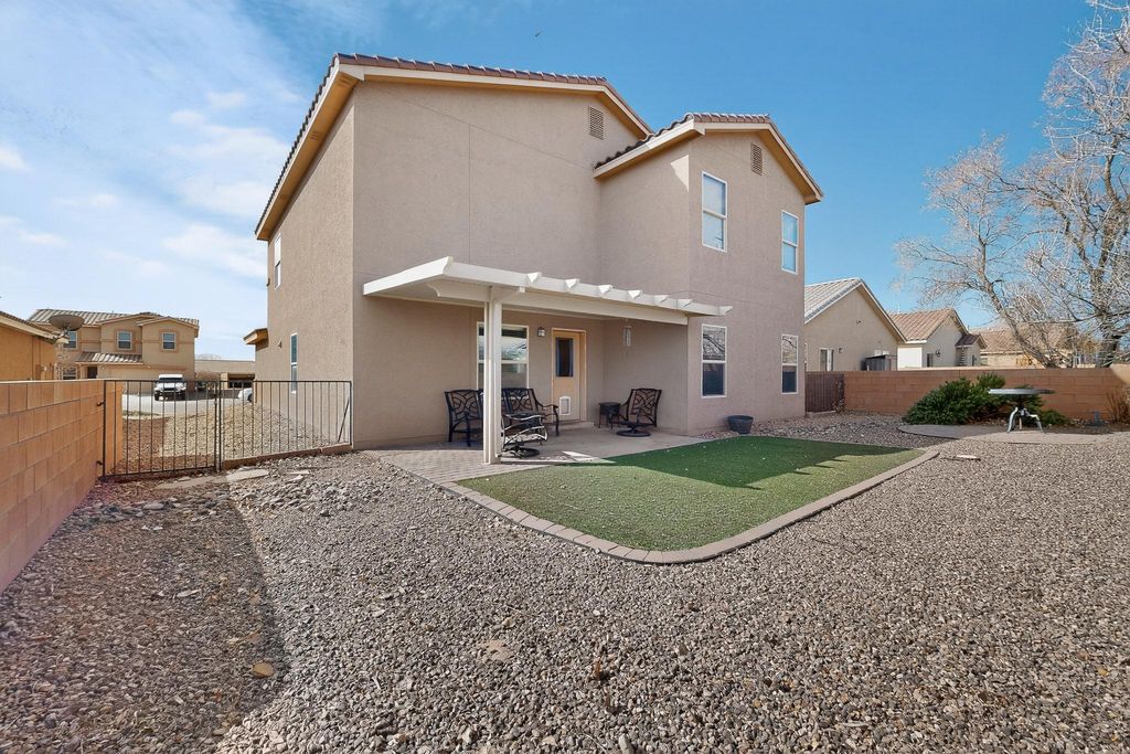 Image 38 of property listing at 3330 Campfire Street SW, Los Lunas, NM 87031