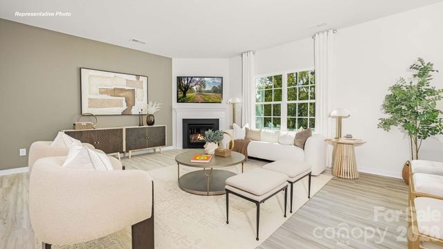 5112 Parker Forest Drive, Charlotte, NC 28215