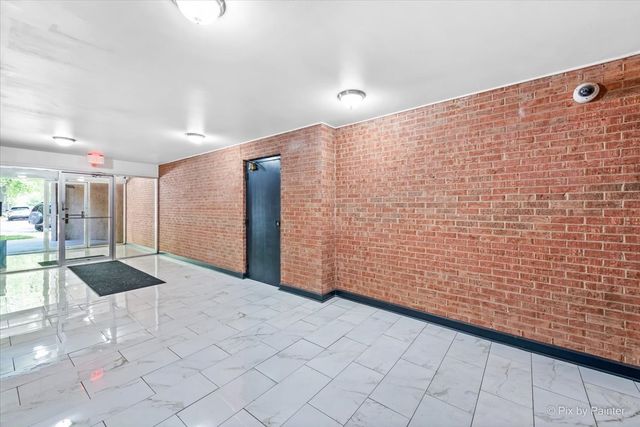 7319 N Rogers Avenue 104, Chicago, IL 60626