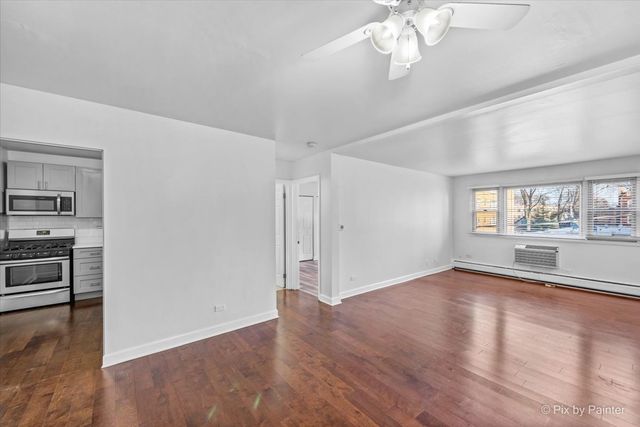 7319 N Rogers Avenue 104, Chicago, IL 60626