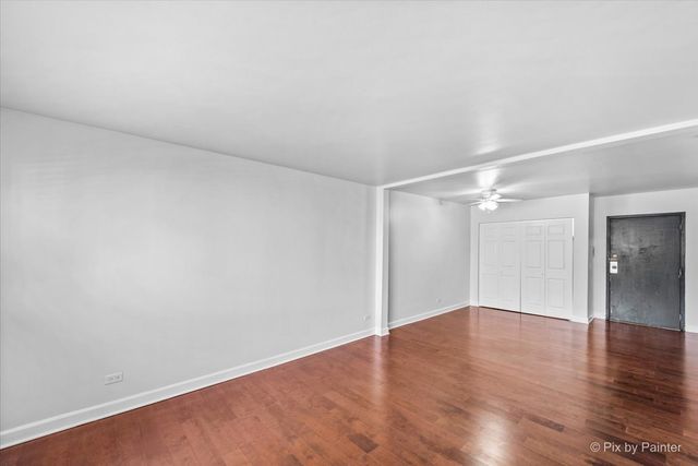 7319 N Rogers Avenue 104, Chicago, IL 60626