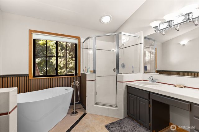 178 Bella Bella Drive, Fox Island, WA 98333