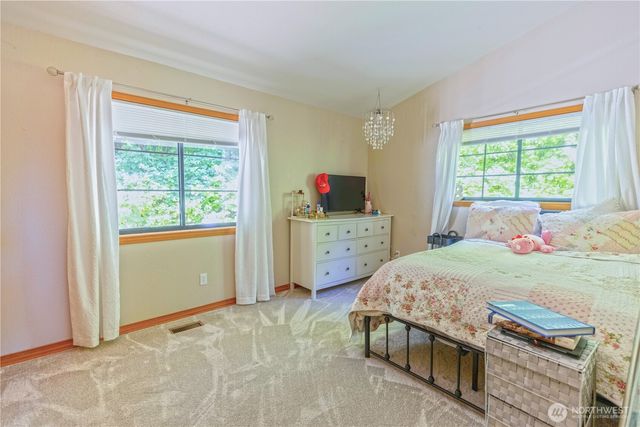 178 Bella Bella Drive, Fox Island, WA 98333