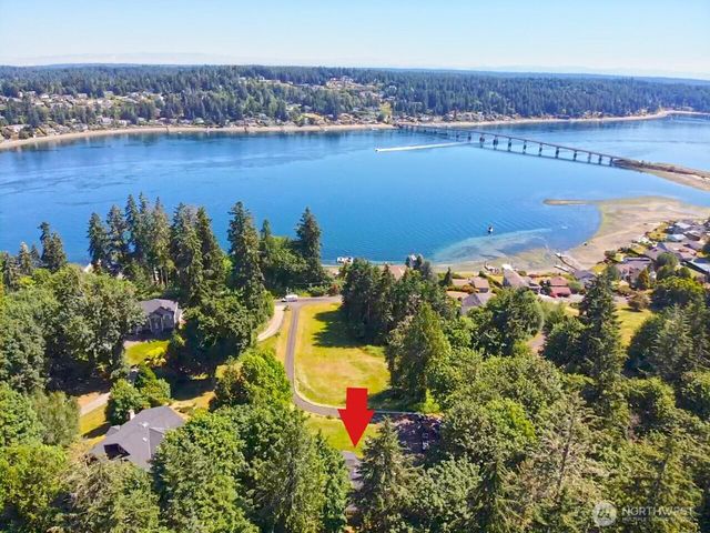 178 Bella Bella Drive, Fox Island, WA 98333