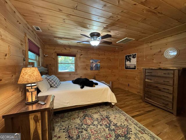 113 Biddy Mtn Lane, Tiger, GA 30576