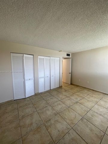 10290 NW 9th St Circle 113, Miami, FL 33172