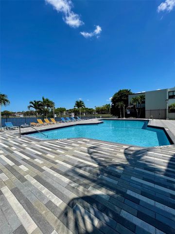 10290 NW 9th St Circle 113, Miami, FL 33172