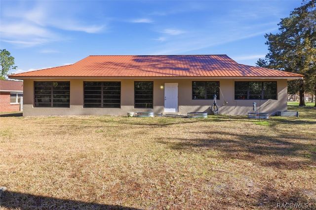 59 Cypress Boulevard W, Homosassa, FL 34446