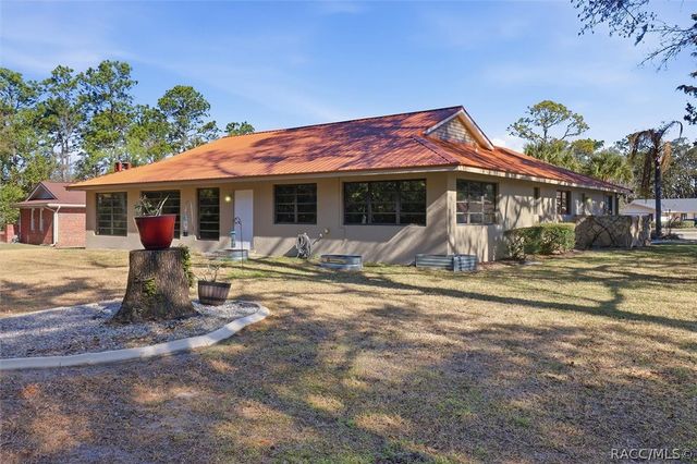 59 Cypress Boulevard W, Homosassa, FL 34446