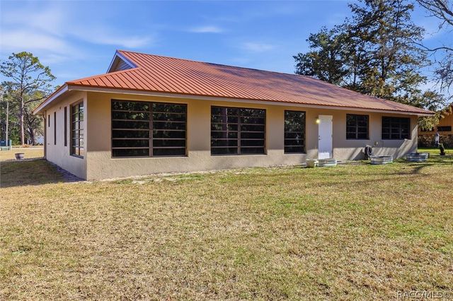 59 Cypress Boulevard W, Homosassa, FL 34446