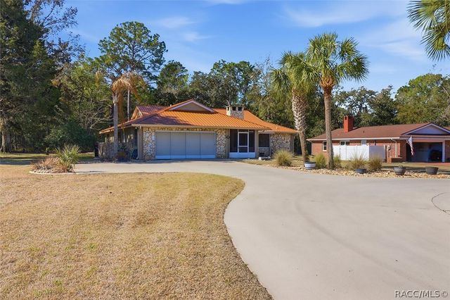 59 Cypress Boulevard W, Homosassa, FL 34446