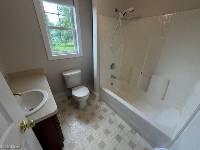 413 W Main Street, South Amherst, OH 44001