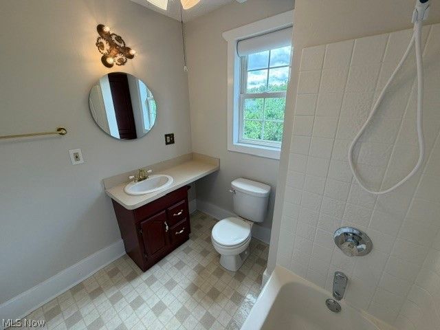413 W Main Street, South Amherst, OH 44001