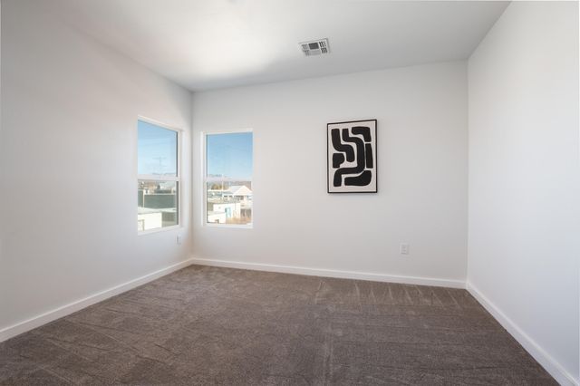 2105 New York Avenue SW, Albuquerque, NM 87104