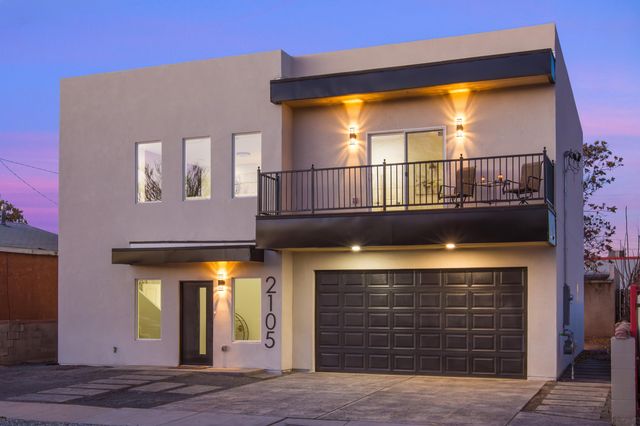 2105 New York Avenue SW, Albuquerque, NM 87104