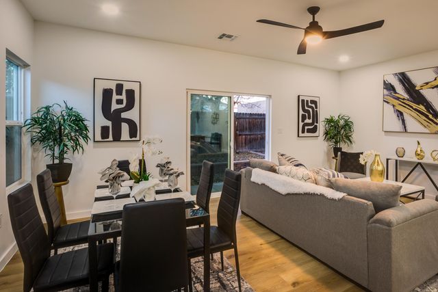 2105 New York Avenue SW, Albuquerque, NM 87104