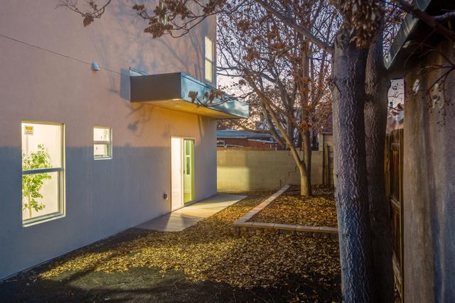 2105 New York Avenue SW, Albuquerque, NM 87104