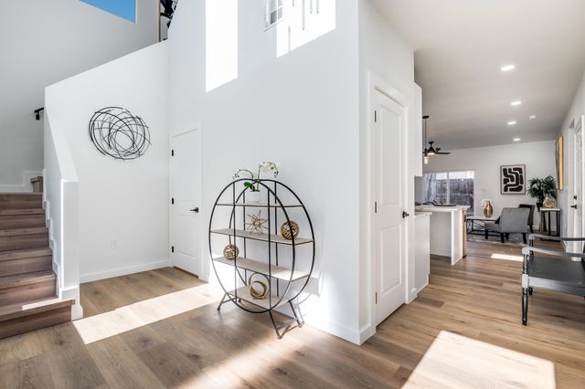 2105 New York Avenue SW, Albuquerque, NM 87104