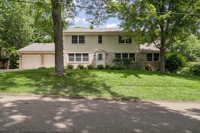 3931 Huntingdon Drive, Hopkins, MN 55305