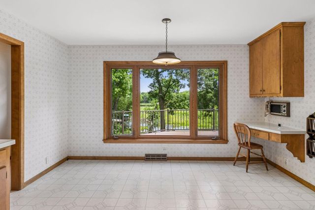 3931 Huntingdon Drive, Hopkins, MN 55305
