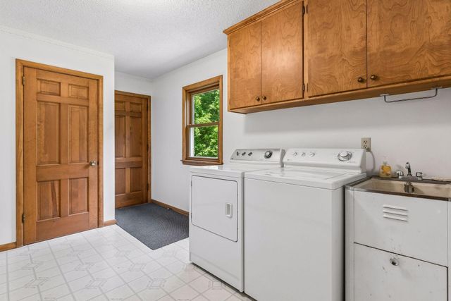 3931 Huntingdon Drive, Hopkins, MN 55305