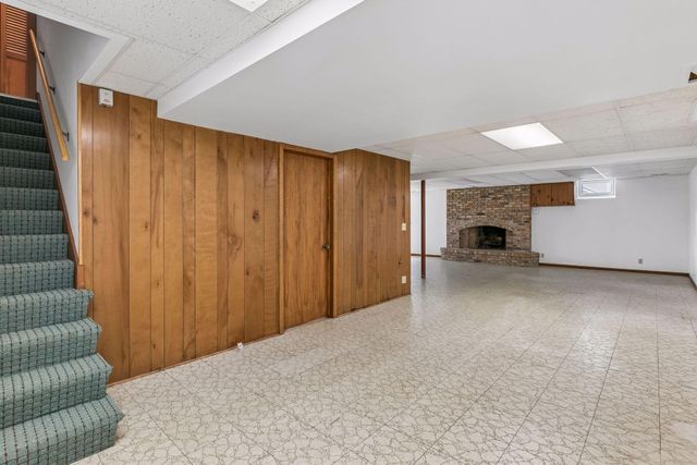 3931 Huntingdon Drive, Hopkins, MN 55305