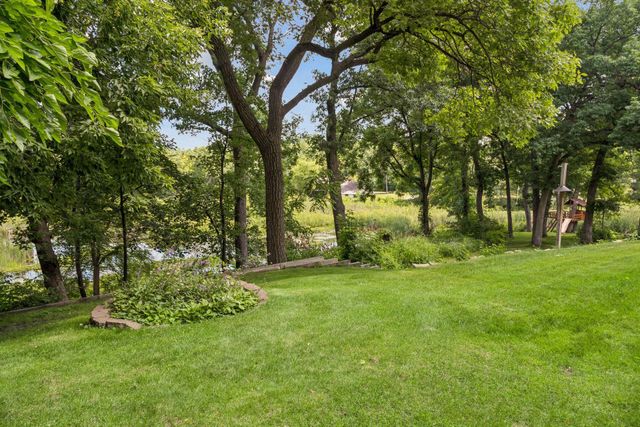3931 Huntingdon Drive, Hopkins, MN 55305